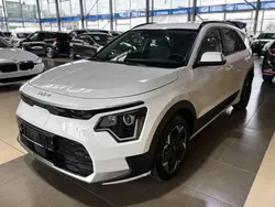 Weiß Gebraucht 2022 Kia e-Niro Edition 7 SUV | 25.500 € (Fairer Preis)