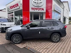 Grau Neu 2024 Toyota RAV4 Hybrid Team SUV | 45.990 € (Etwas zu teuer)