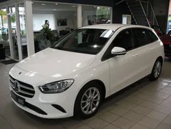 Weiß Gebraucht 2019 Mercedes B180 Van / Kleinbus | 20.990 € (Superpreis)