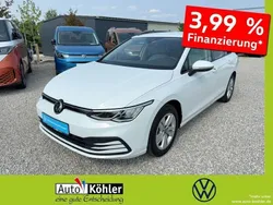 Pure white Gebraucht 2021 VW Golf VIII Life Kombi | 20.420 € (Fairer Preis)