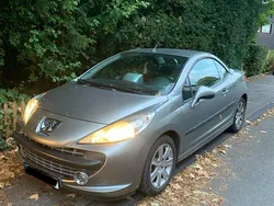 Grau Gebraucht 2007 Peugeot 207 CC Cabrio | 2.800 € (Fairer Preis)