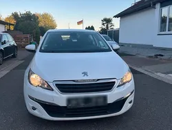 Weiß Gebraucht 2016 Peugeot 308 Kleinwagen | 7.000 € (Superpreis)