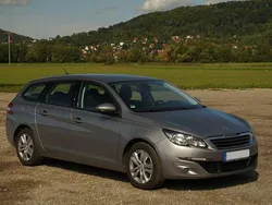 Silber Gebraucht 2014 Peugeot 308 Allure Kombi | 6.300 € (Fairer Preis)
