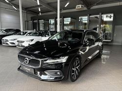 Black solid Gebraucht 2019 Volvo V60 Momentum Kombi | 18.490 € (Guter Preis)