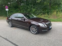 Braun Gebraucht 2011 Mercedes E300 Limousine | 11.900 € (Fairer Preis)