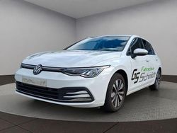 Weiß Gebraucht 2023 VW Golf VIII Move Limousine | 20.493 € (Guter Preis)