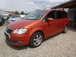 Rot Gebraucht 2009 VW Touran Trendline Van / Kleinbus | 2.500 € (Superpreis)