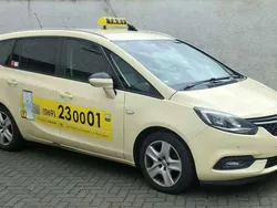 Gelb Gebraucht 2018 Opel Zafira Active Van / Kleinbus | 4.800 €