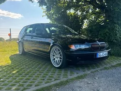 Schwarz Gebraucht 2003 BMW 320 Kombi | 5.200 €