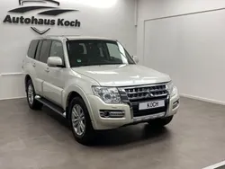Grönlandweiss (p) Gebraucht 2014 Mitsubishi Pajero SUV | 25.900 €
