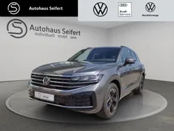 Siliziumgrau metallic (metallic) Gebraucht 2023 VW Touareg Elegance SUV | 59.900 € (Superpreis)