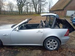 Silber Gebraucht 2004 Mercedes SLK200 Cabrio | 2.995 €