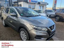 Grau Gebraucht 2018 Nissan Qashqai Acenta SUV | 15.750 € (Fairer Preis)