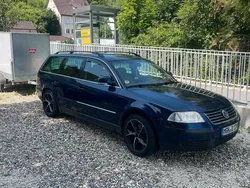 Blau Gebraucht 2004 VW Passat Kombi | 1.200 € (Guter Preis)