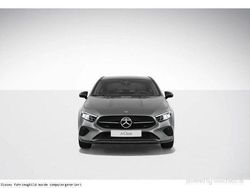 Grau Gebraucht 2024 Mercedes A220 Kleinwagen | 36.800 € (Fairer Preis)