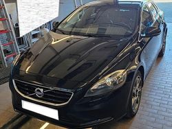 Schwarz Gebraucht 2016 Volvo V40 Ocean Race Limousine | 7.490 € (Teuer)
