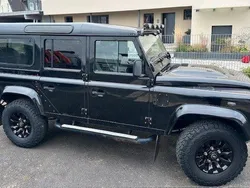 Schwarz Gebraucht 2014 Land Rover Defender SE SUV | 39.850 € (Fairer Preis)