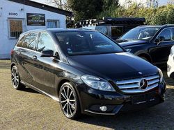 Schwarz Gebraucht 2013 Mercedes B180 Van / Kleinbus | 11.990 € (Fairer Preis)