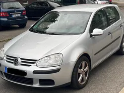 Silber Gebraucht 2005 VW Golf V Limousine | 1.800 € (Superpreis)