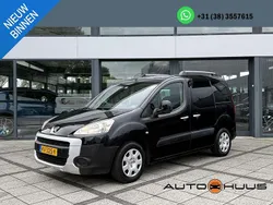 Schwarz Gebraucht 2012 Peugeot Partner Tepee Van / Kleinbus | 2.800 € (Fairer Preis)