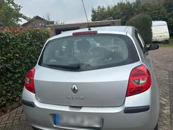 Silber Gebraucht 2008 Renault Clio II Dynamique Limousine | 1.900 € (Fairer Preis)