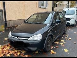 Schwarz Gebraucht 2003 Opel Corsa Kleinwagen | 1.200 € (Fairer Preis)