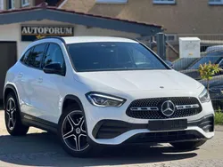 Polarweiss unilack Gebraucht 2020 Mercedes GLA200 AMG line SUV | 27.500 € (Superpreis)