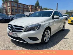 Weiß Gebraucht 2013 Mercedes A180 Urban Limousine | 12.490 € (Fairer Preis)