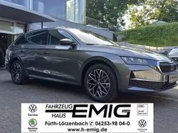 Grau Neu 2025 Skoda Octavia Selection Kombi | 31.995 € (Guter Preis)