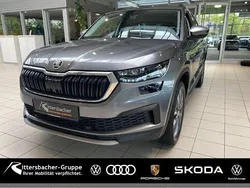 Graphitegrau metallic met. Gebraucht 2022 Skoda Kodiaq Tour SUV | 30.990 € (Superpreis)