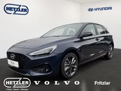 Blau Neu 2024 Hyundai i30 Advantage Limousine | 24.990 € (Etwas zu teuer)