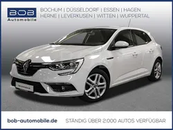 Weiß Gebraucht 2018 Renault Mégane IV Play Limousine | 13.390 € (Etwas zu teuer)