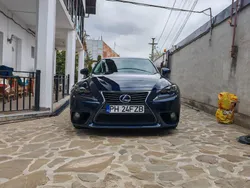 Lexus IS300h