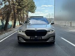 Beige Gebraucht 2022 BMW 740 Sport Line Limousine | 27.400 €