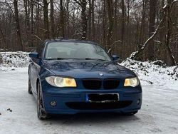 Blau Gebraucht 2005 BMW 118 Kleinwagen | 2.000 € (Guter Preis)
