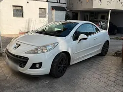 Weiß Gebraucht 2010 Peugeot 207 CC Cabrio | 3.399 € (Fairer Preis)