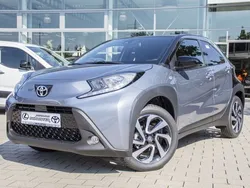 Celestite grey metallic/ dach Neu 2024 Toyota Aygo Team Kleinwagen | 16.490 €