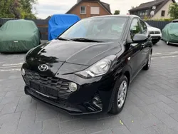 Phantom black / met Gebraucht 2021 Hyundai i10 Select Kleinwagen | 9.985 € (Superpreis)