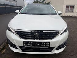 Weiß Gebraucht 2018 Peugeot 308 Kombi | 11.900 € (Fairer Preis)
