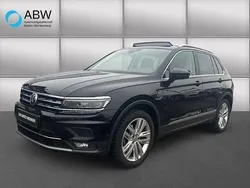 Deep black perleffekt Gebraucht 2019 VW Tiguan Highline SUV | 24.490 € (Fairer Preis)