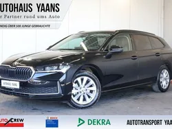 Schwarz Gebraucht 2024 Skoda Superb Selection Limousine | 29.989 € (Superpreis)