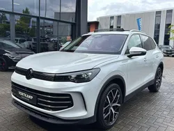 Oryxweiß perlmutteffekt (metallic) Gebraucht 2024 VW Tiguan Elegance SUV | 49.890 € (Fairer Preis)