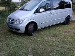Silber Gebraucht 2011 Mercedes Viano Van / Kleinbus | 14.000 € (Etwas zu teuer)