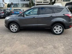 Grün Gebraucht 2017 Ford Kuga SUV | 10.900 € (Guter Preis)