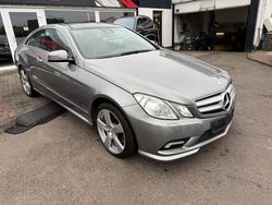 Silber Gebraucht 2010 Mercedes E500 AMG Coupé | 17.490 €