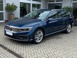 Aquamarinblau Gebraucht 2021 VW Passat Elegance Kombi | 25.950 € (Fairer Preis)