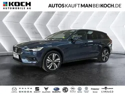 Blau Gebraucht 2024 Volvo V60 CC Plus Kombi | 43.880 € (Superpreis)