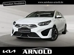 Weiß (deluxeweiß) Gebraucht 2024 Kia Ceed Sportswagon Spirit Kombi | 23.450 € (Superpreis)