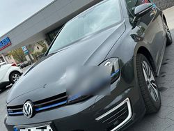 Grün Gebraucht 2015 VW Golf VII GTE Limousine | 12.000 € (Guter Preis)
