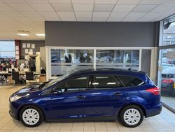 Blau Gebraucht 2015 Ford Focus Trend Kombi | 6.990 € (Fairer Preis)